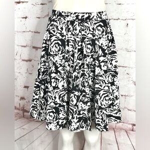 ADRIENNE VITTADINI XS Floral Black & White Box Pleat A-Line Swing Skater Skirt